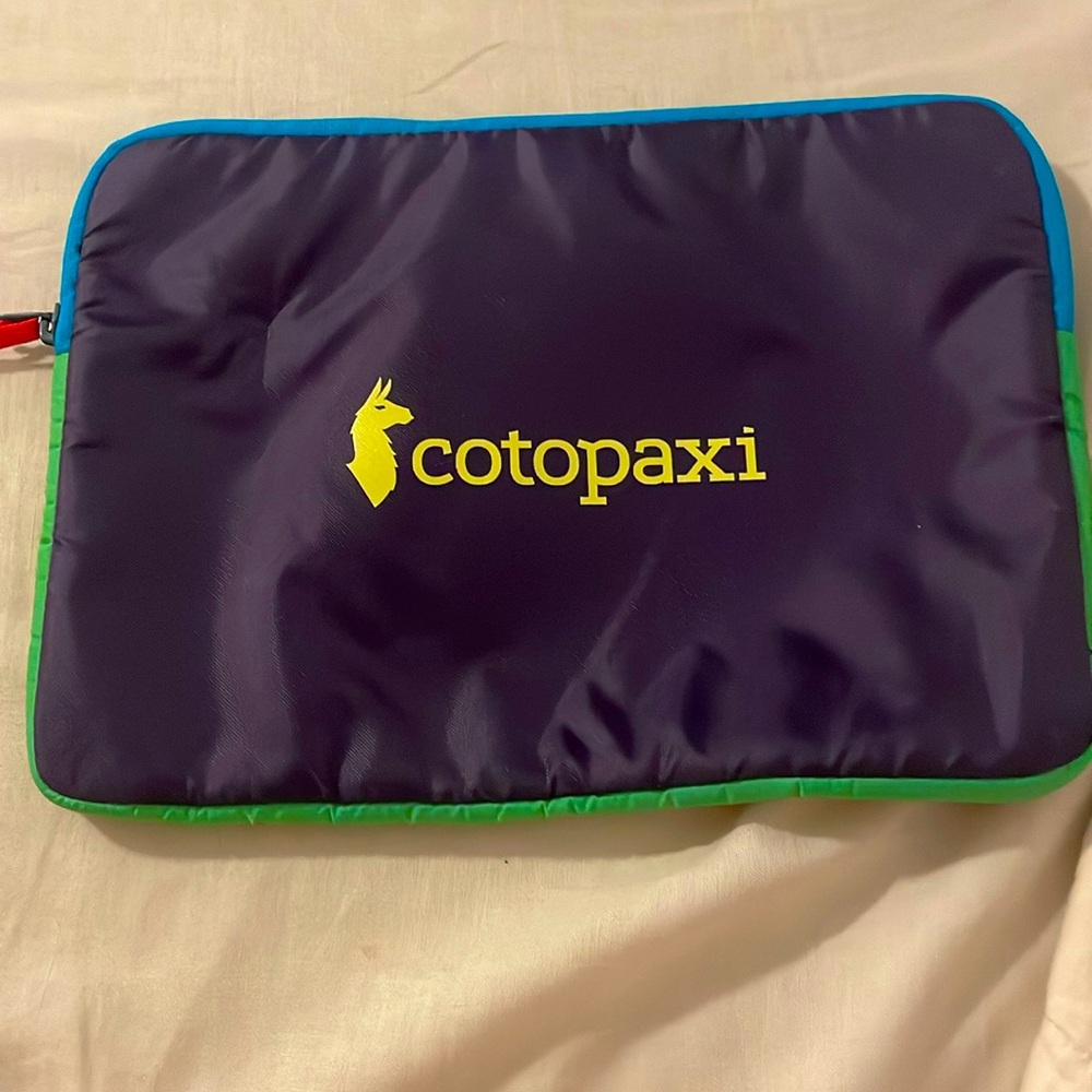Cotopaxi 13 inch laptop case
